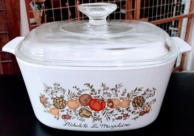 Pyrex Bowl Vintage  (10 in. x 8.5 in. x 6 in.)
