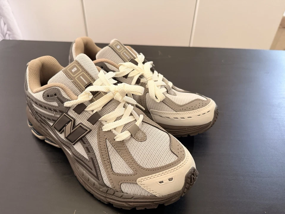 New Balance 1906R, foto 1 di 4