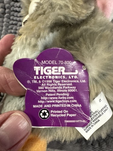 Furby -Tiger Vintage - Pelliccia Grigio/Marrone - Etichette Attaccate - Testata e Funzionante - Foto 9 di 12
