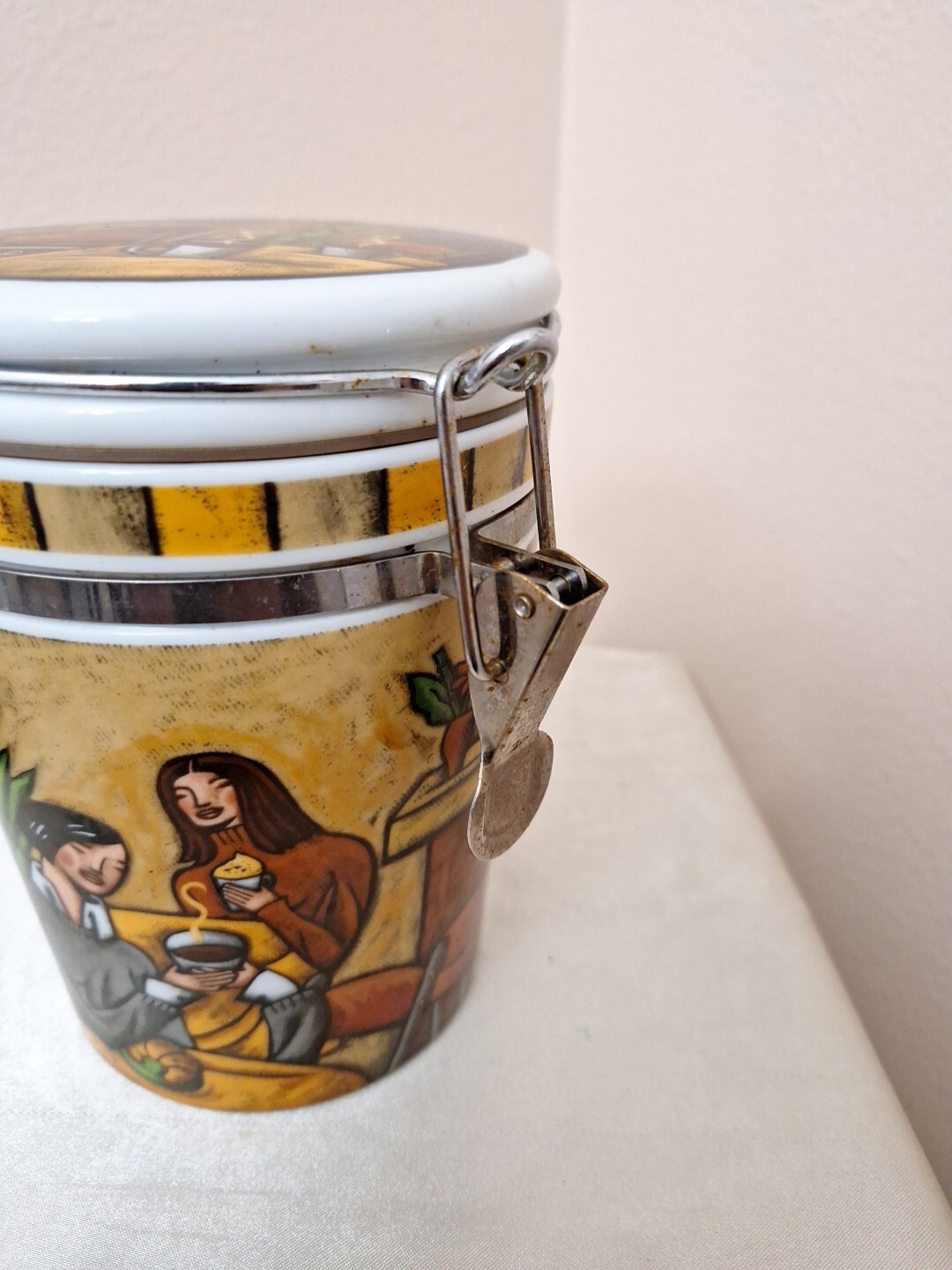 Airtight Canister Cafe, Illustration y Sylvie Bourbonniere, Joie de Vivre