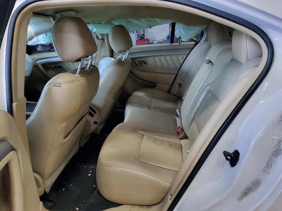 Conjunto de cremallera y piñón usado se adapta a: Ford Taurus 2016 portaequipajes eléctrico y piñón elect Foto 2 de 4