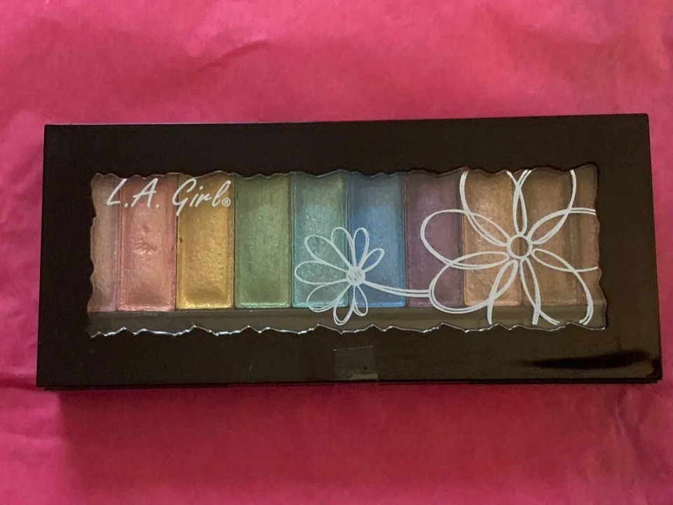 LA Girl HD10 Color Eyeshadow Palette- 1 set of 3 Different Palette for $14.99!!! Foto 3 de 4