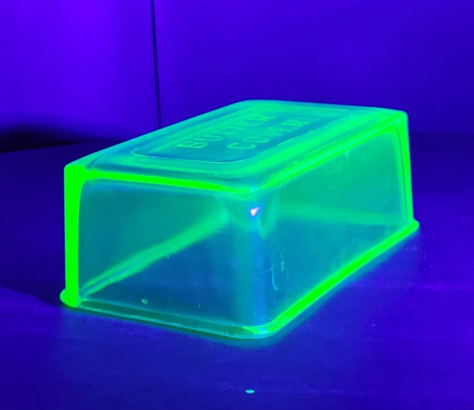 Vidrio de uranio de la década de 1940 "cubierta de mantequilla" - solo cubierta Foto 4 de 4