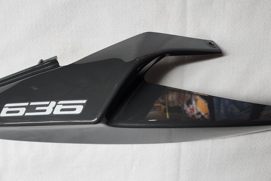 19-20 KAWASAKI NINJA ZX6R ZX636 OEM Left side tail cover 36041