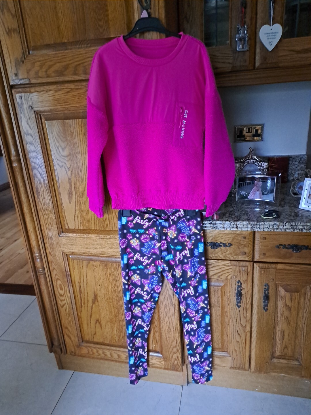 Girls Cerise Pink Fleece Jumper And Leggings 11/12 Used Dunnes Pep@co image 9