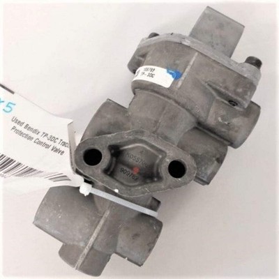 Used Bendix TP-3DC Tractor Protection Control Valve - P/N 109792