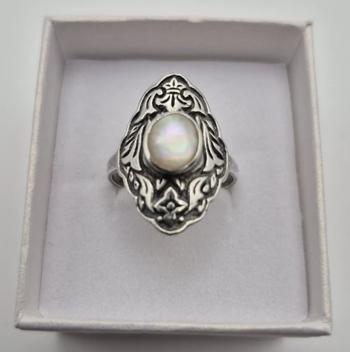 Vintage Sterling Silver Southwestern Mother Of Pearl Ring Size 10.25