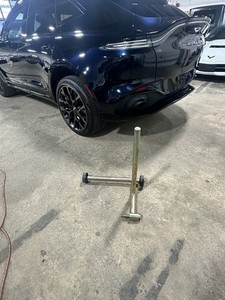 PIT BULL one Armed Ducati 996s hub stand