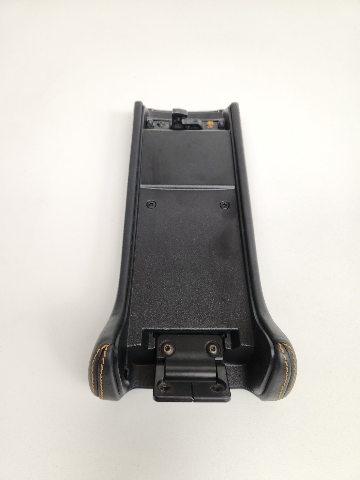 2015-2016 MCLAREN 650S SPIDER CENTER CONSOLE ARMREST STORAGE LID COVER BLACK OEM