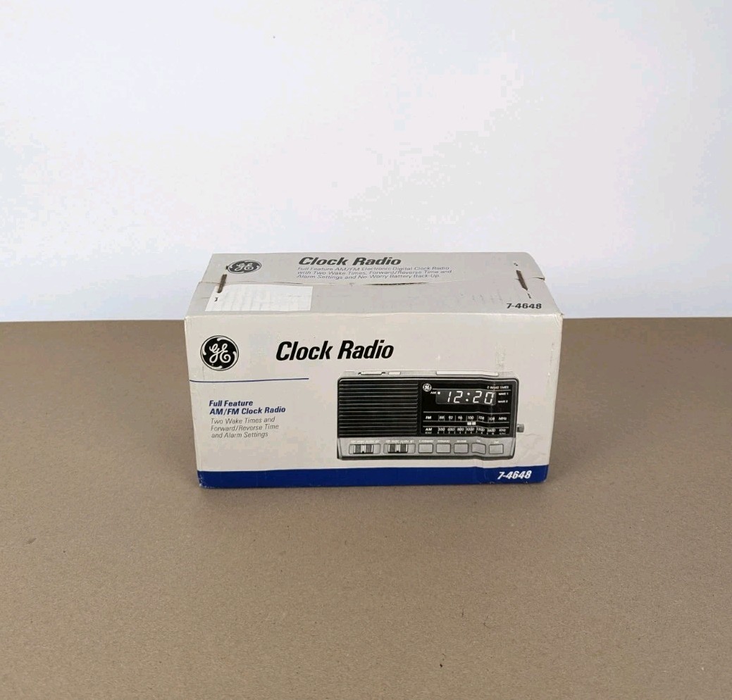 NEW 1980 's GE 7 4648 AM FM Dual Alarm Clock Radio Black Vintage NOS 80 s Retro photo