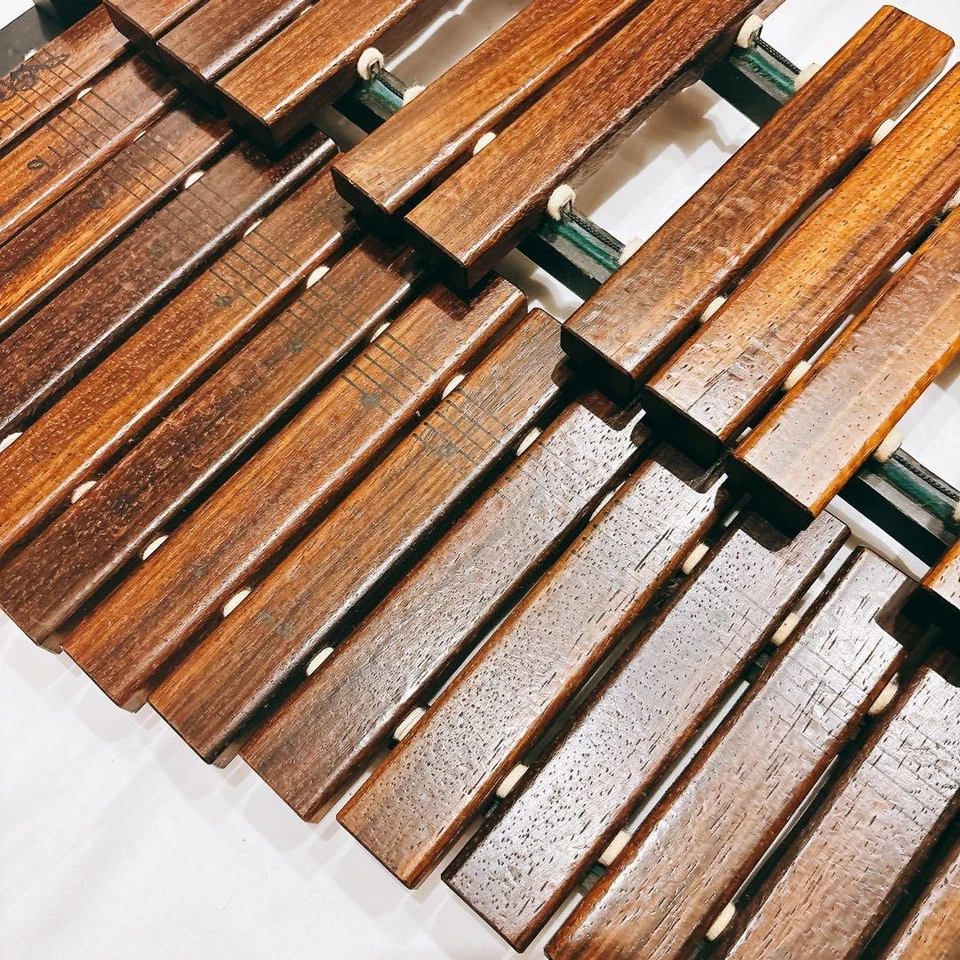 Modelo de mesa xilófono de madera Yamaha TX-6 32 notas Foto 3 de 4