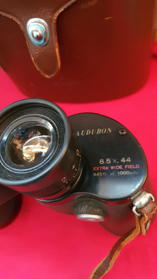 Swift Audubon Gold 8.5x44 Extra Wide Japan Binoculars - Image 2 of 4