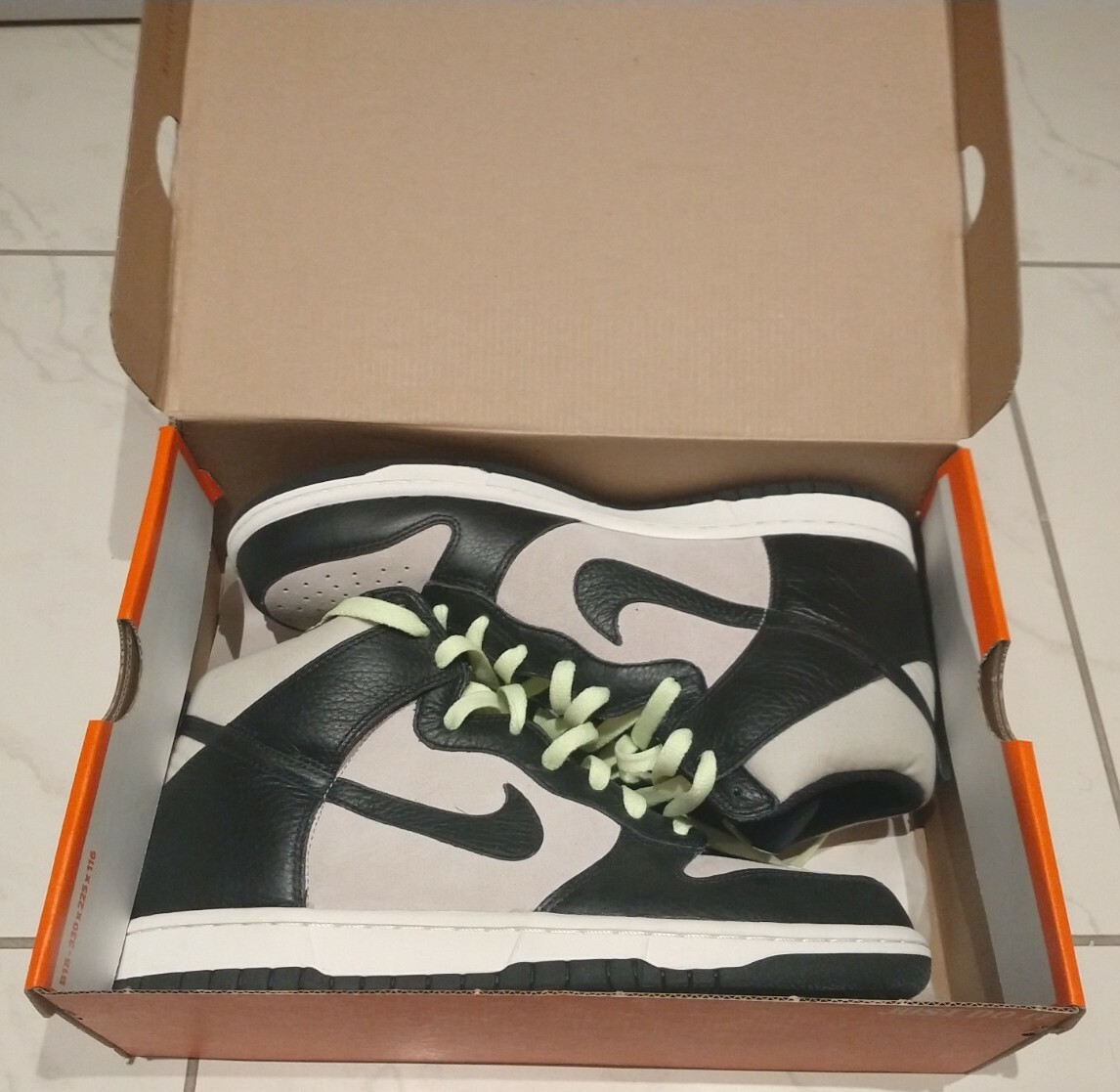 nike dunk high light bone black light liquid lime