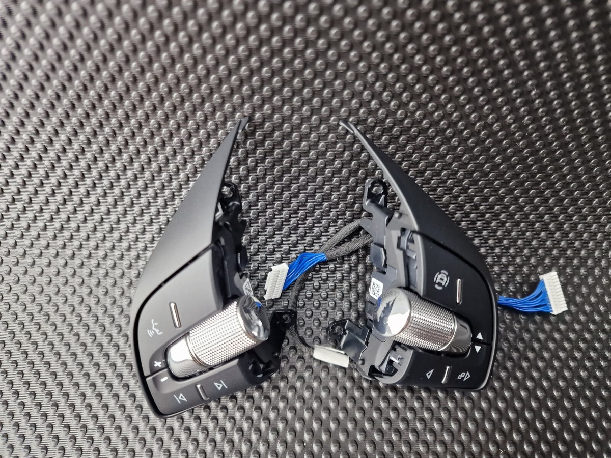Skoda IV Superb Octavia Kodiaq Karoq Enyaq Sterring Wheel Buttons 