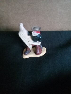 Safari Ltd Pirate Holding Treasure Map Toy Figurine Toy 2  Rare Bin62e