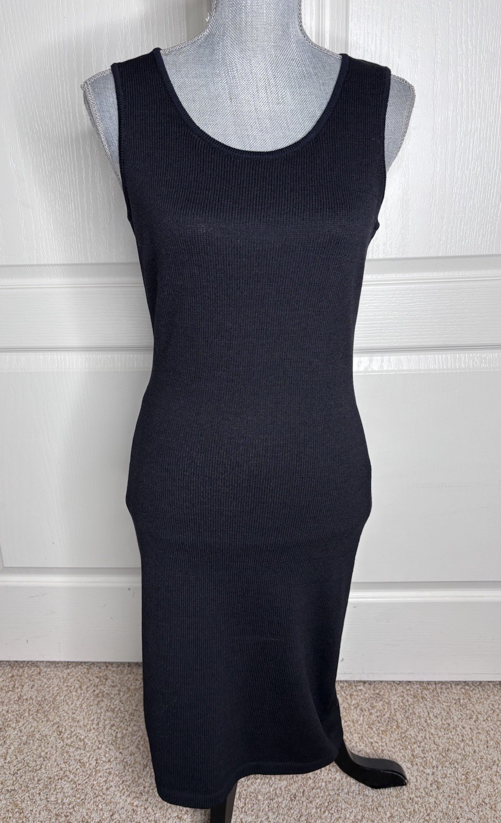 St. John Collection Solid Black Sleeveless Knit S… - image 1