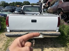 Chevy Truck Tailgate Tail Gate White Oem 88-00 Chevy Silverado Gmc Sierra Chevy Truck Tailgate Tail Gate White Oem 88-00 Chevy Silverado Gmc Sierra