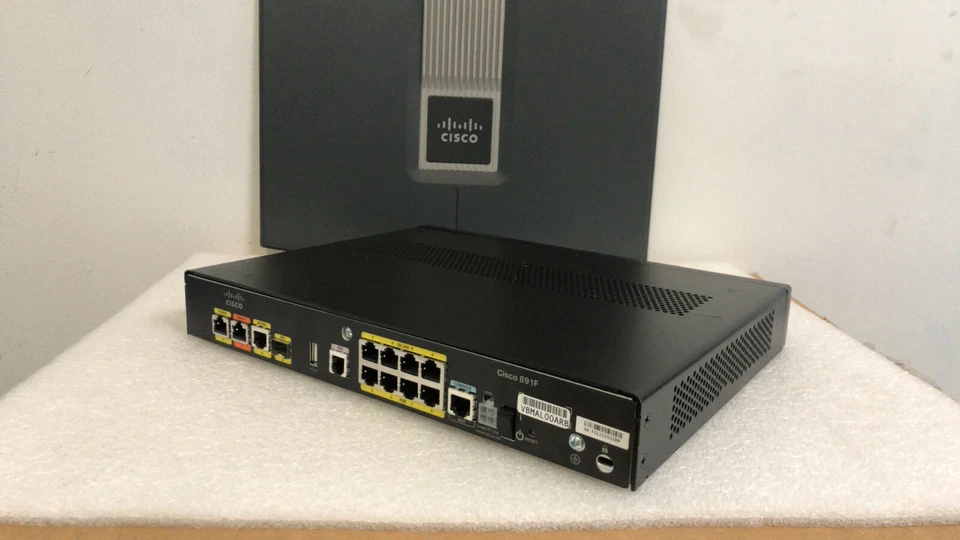 CISCO C891F-K9 891F Gigabit Integrated Service Router 8-Port RJ45 1xSFP ios-15.8 - Image 4 of 4