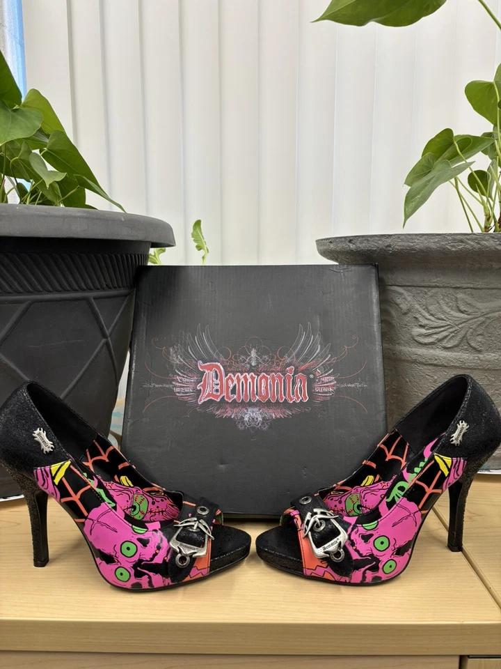 Salto Demonia Zombie Pleaser tamanho 8 - Imagem 3 de 4