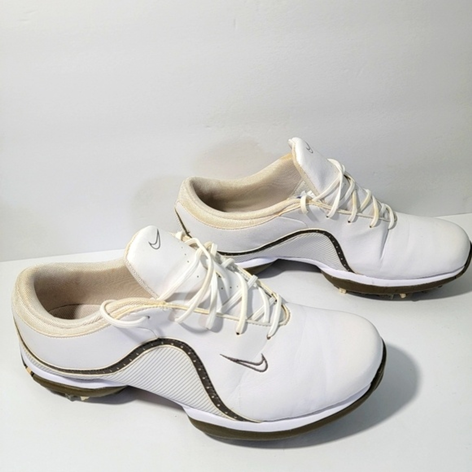 NIKE tac Traction At Contact White Women's Golf Shoes… Gem