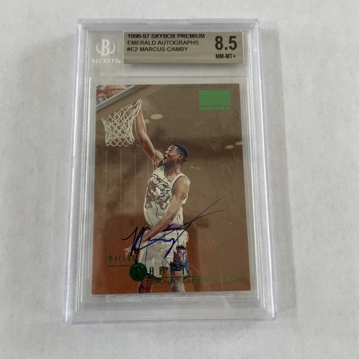 1996-97 Skybox Emerald Autograph RC MARCUS CAMBY #E2 BGS 8.5 