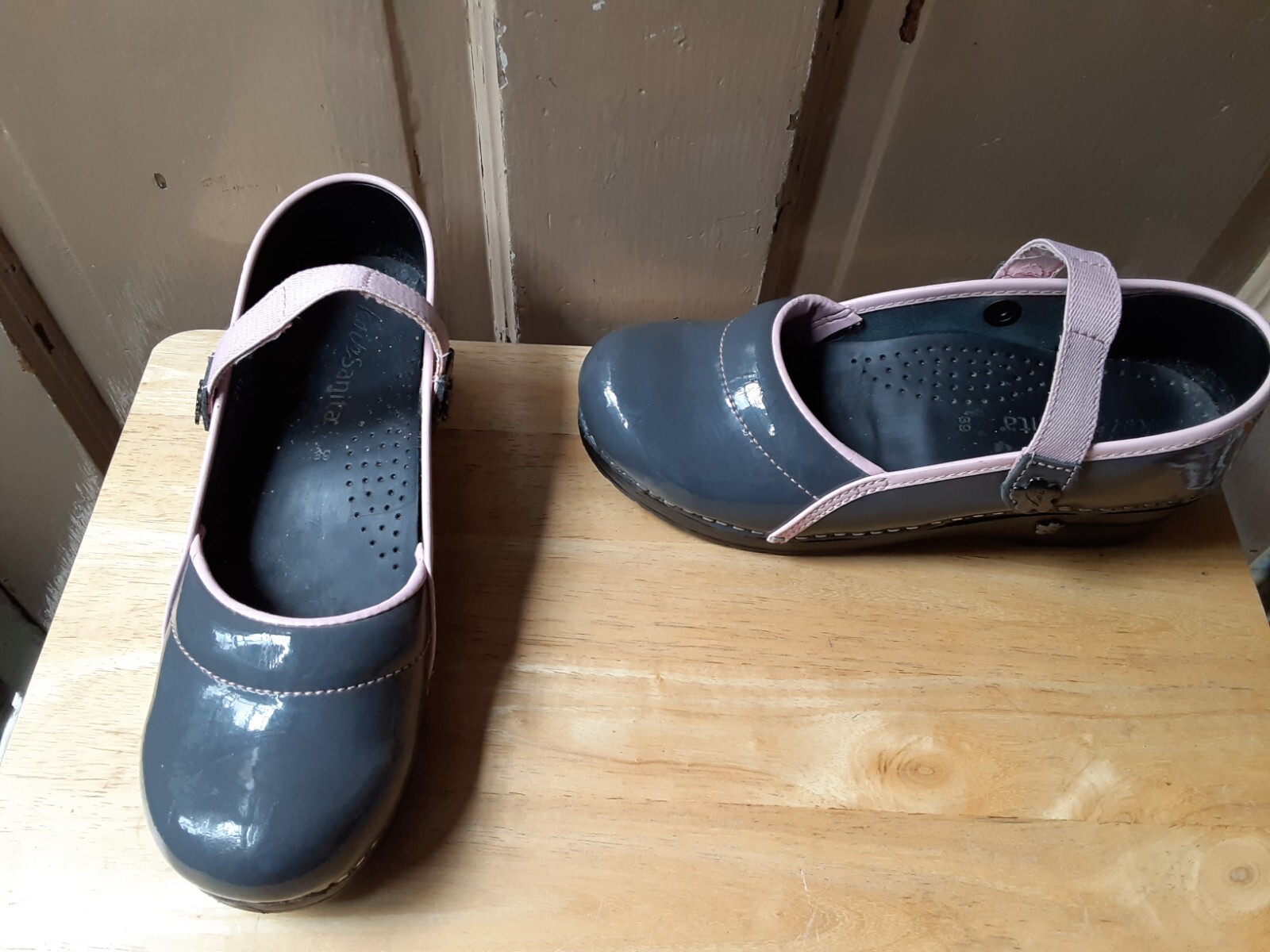 Koi Sanita Woman's Mary Jane Danish Clog Size 39/US