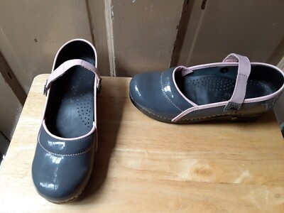 Koi Sanita Woman's Mary Jane Danish Clog Size 39/US 8