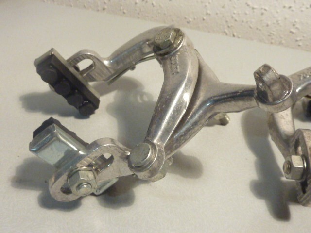 CLB Sulky 700 – Porte Barillet Bas Et étriers Freins Vintage, Pièces NOS