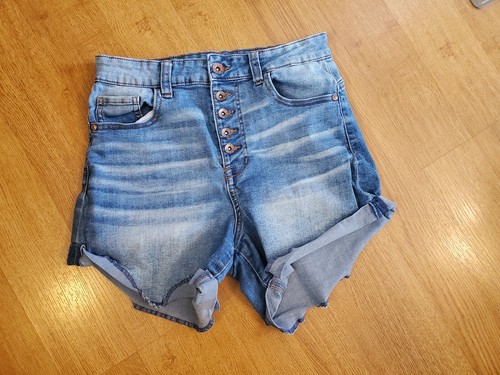 Ariya Jeans Junior Größe 9 Denim Shorts fünf Taschen Knopfleiste Stretch Bündchen