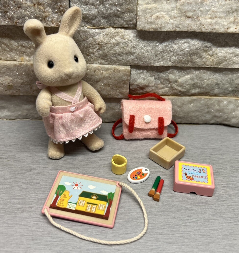 New Sylvanian Families Beverley Goes to School Butterglove Ivory