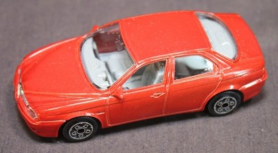 Alfa Romeo 156 Red 1:43 Diecast Bburago Italian Design