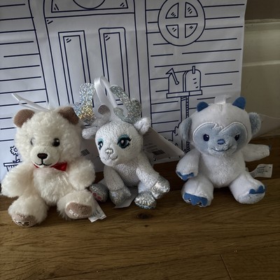  Build a Bear Glisten 2024, Cozy Bear, & Schneemonster Ornamente 