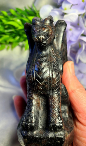 Rara grande scultura cristallo intaglio drago volante arfvedsonite granato 4,2" 534g - Foto 7 di 20