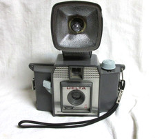 VINTAGE 1960s IMPERIAL DELTA CAMERA IN BOX