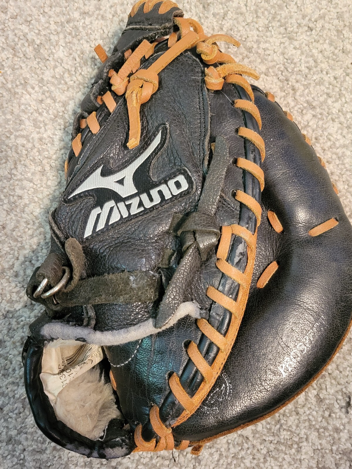 Mizuno Prospect GXC 105D2 Leather Catchers Mitt Right Hand Throw Youth
