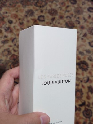 香水(女性用) LOUIS VUITTON LES SABLES ROSES Les Sables Roses By Louis Vuitton Eau De Parfum Spray