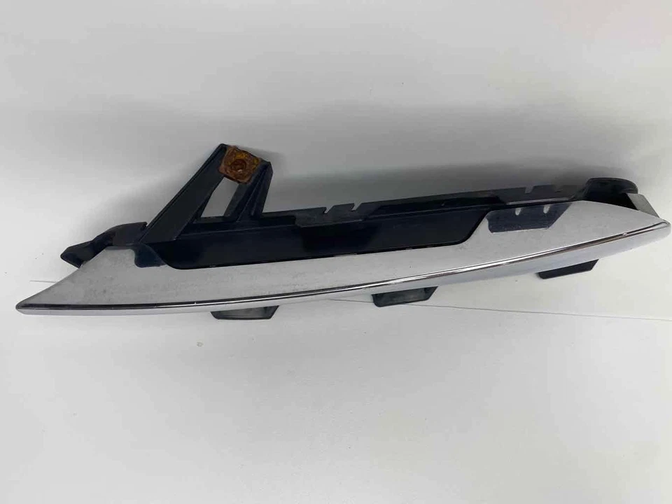 Крышка решетки правого нижнего бампера для правосторонней стойки подходит для Jaguar XF 5,0 л 2009–2012 годов выпуска - Изображение 4 из 4