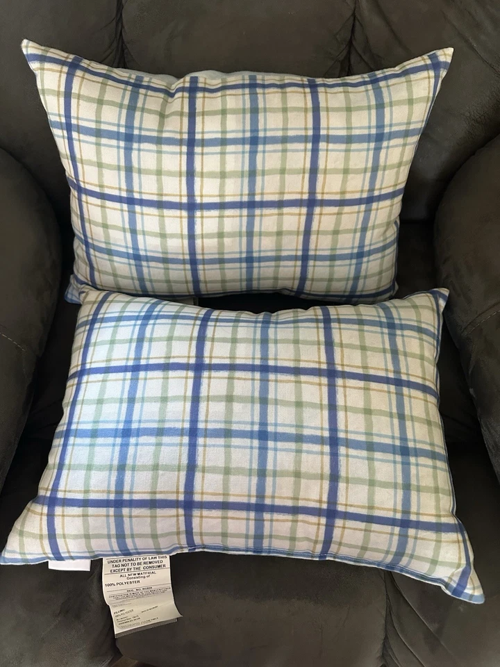 CAT Climaweave Pillows (two) 18"x13" Indoor/Outdoor cats plaid - Image 3 of 4
