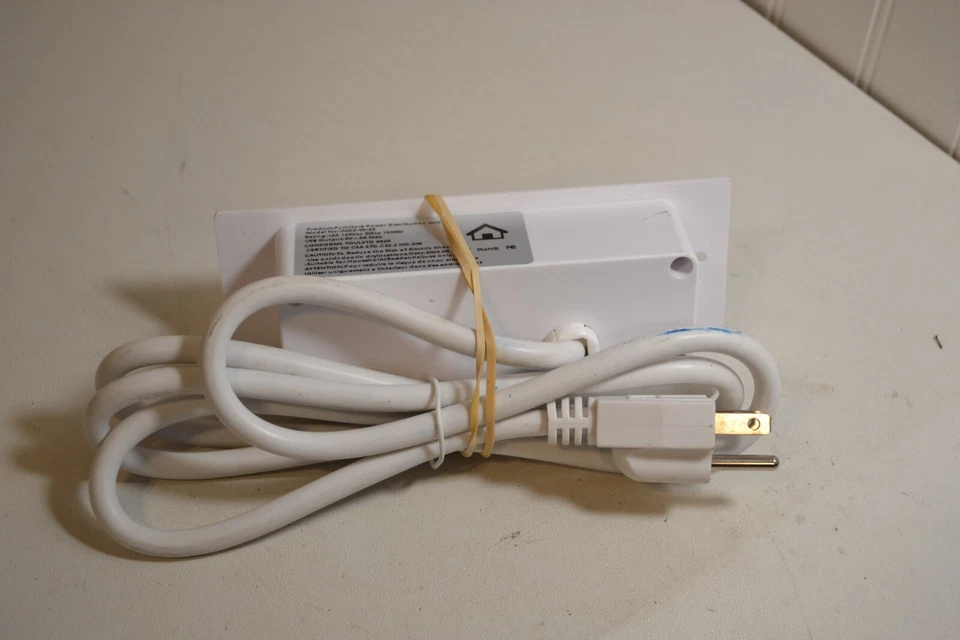 Furniture Power Distribution Unit JN02-03-22 WHITE 2 Outlet, 2  USB - Image 3 of 3