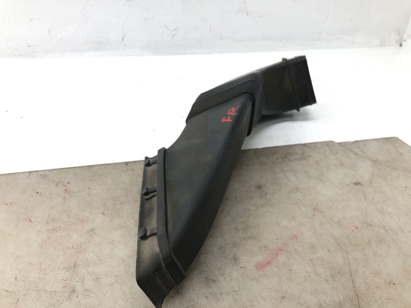 2006-2012 BENTLEY CONTINENTAL LEFT & RIGHT AIR INTAKE DUCT SET 2PCS 3W0129617F