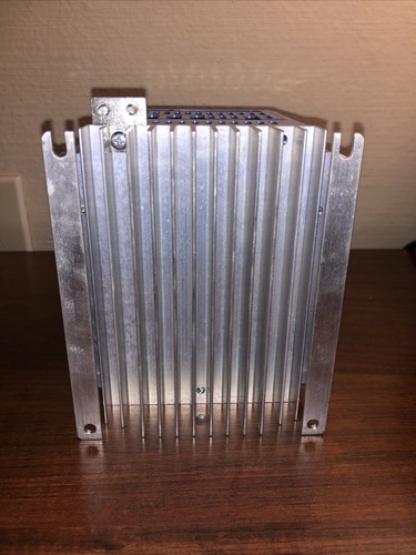 Inversor Hitachi L200-007NFU, 0,75 kW/1 HP - Imagen 9 de 9