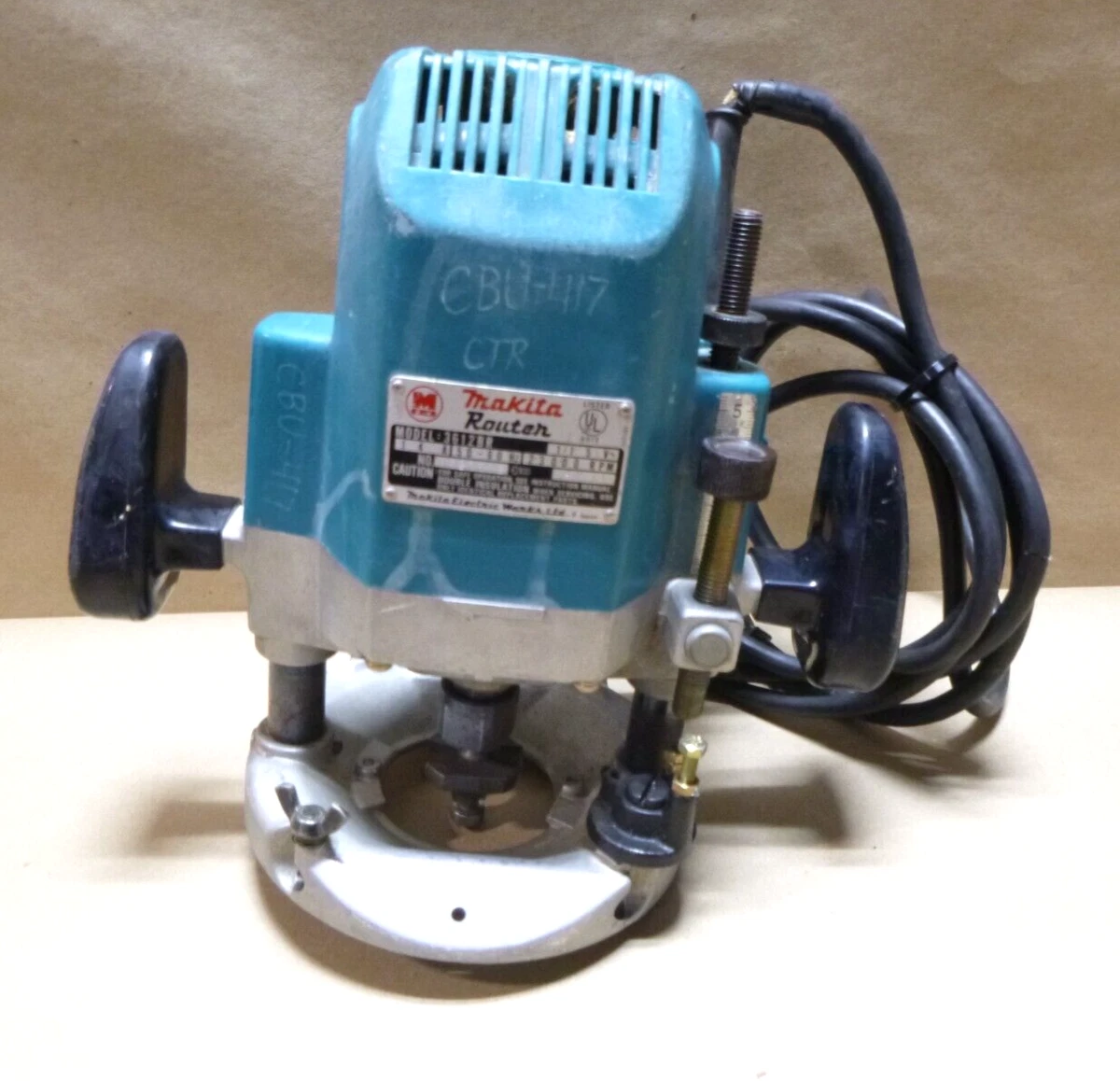 Makita 3612BR Plunge Router 14 Amp 23000 Rpm 115 Volt