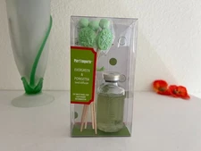 New Pier 1 Imports Evergreen & Poinsettia Reed Diffuser .95 FL Oz /28 ml