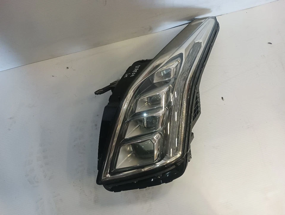 Driver Left Headlight from 2014 Cadillac ELR 10125945 - Image 2 of 4