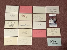 Collection of 17 Green Bay Packers Signed NFL Hall of Fame Index Cards