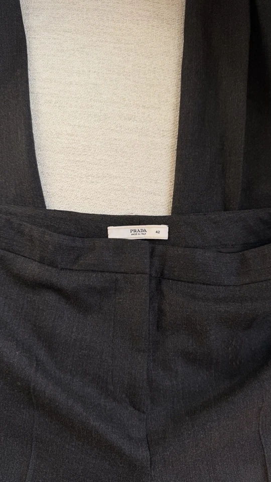Брюки узкие прямые Prada темно-серые размер M США 4 IT 42 шерстяная смесь - Изображение 2 из 4