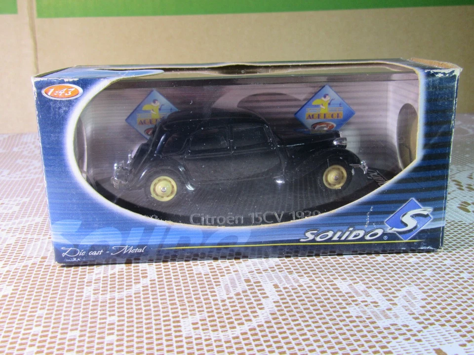 826Z Solido 4032 Francia Citroën Trazione 15 Six 1939 Nera 1:43 + Scatola Age D' - Immagine 3 di 4