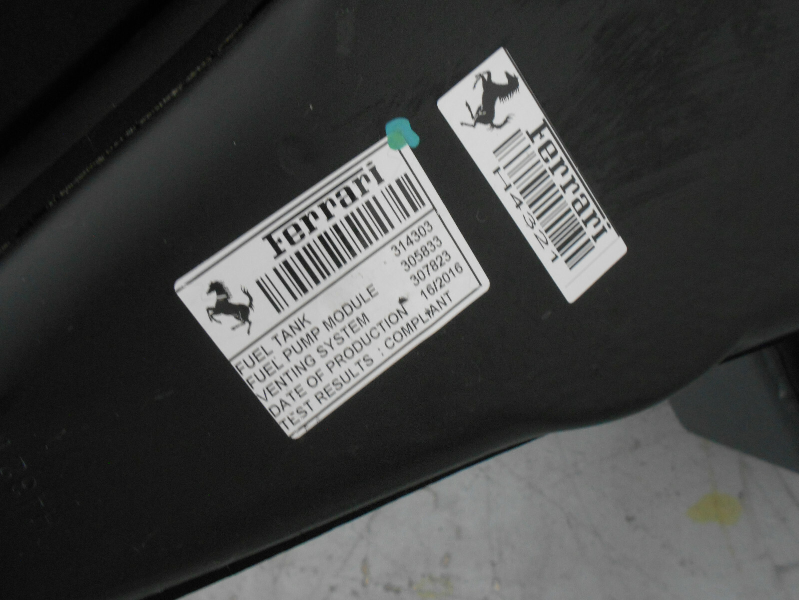 2016 15 17 18 19 20 Ferrari 488 Spider Fuel Saddle Tanks #9207 Q2