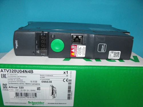 Brand new SCHNEIDER ATV320U04N4B frequency converter with box 0.4 kW 380-500 V - Picture 1 of 2