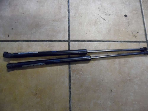 VW Passat Heckklappendämpfer 1J6827550